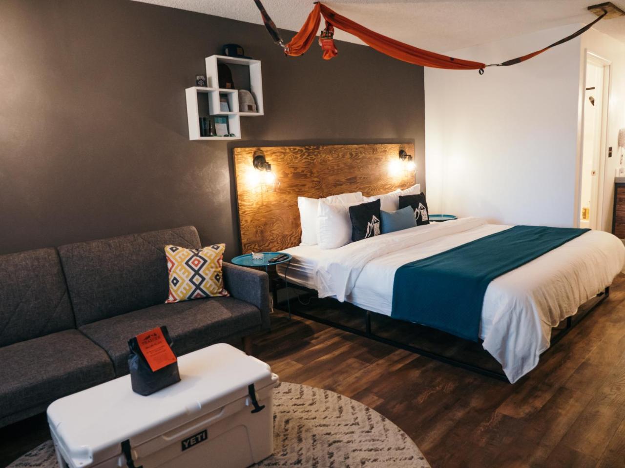 Loge Inn Bend